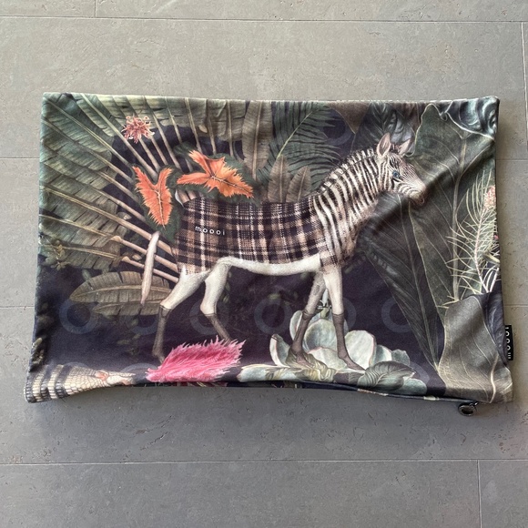 Moooi Menagerie of Extinct Animals Decorative Velvet Rectangle Pillow Cover - Picture 4 of 6